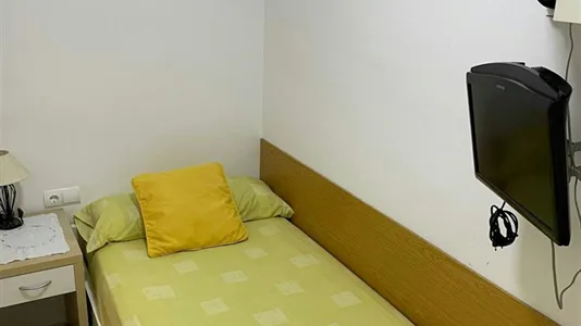 Rooms in Sant Pere de Ribes - photo 1