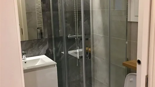 Rooms in Barcelona Eixample - photo 5