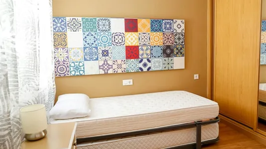 Rooms in Granada - photo 1