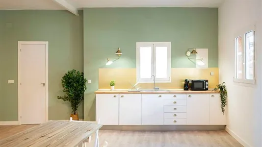 Rooms in Madrid Chamberí - photo 10