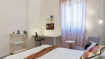 Room for rent in Roma Municipio VII – Appio-Latino/Tuscolano/Cinecittà, Rome