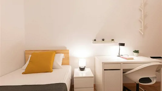 Rooms in L'Hospitalet de Llobregat - photo 2