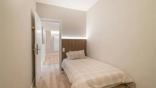 Rooms in Barcelona Eixample - photo 1