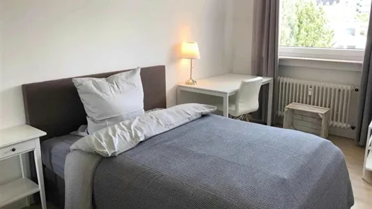 Rooms in Frankfurt Süd - photo 2