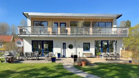 Houses in Sundbyberg - photo 1