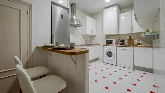 Rooms in Madrid Centro - photo 8