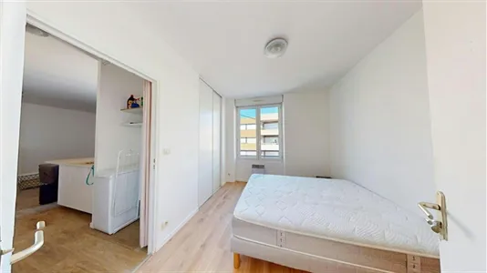 Apartments in Clermont-Ferrand - photo 9