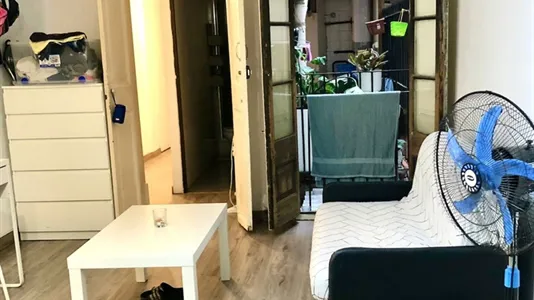 Rooms in Barcelona Ciutat Vella - photo 10