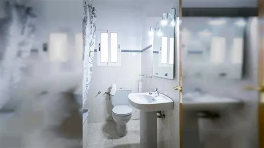 Rooms in el Camí de Vera - photo 7