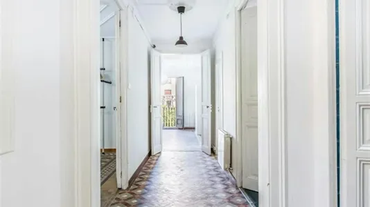Rooms in Barcelona Eixample - photo 4