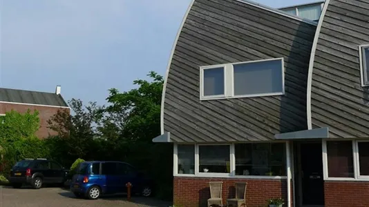 Houses in Location is not specified - photo 2