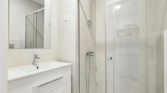 Rooms in Madrid Fuencarral-El Pardo - photo 9