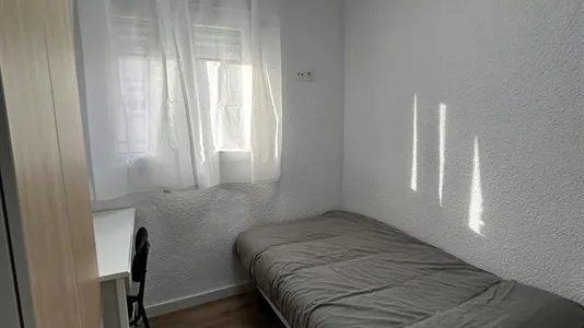 Rooms in Adaro - photo 2