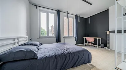 Room for rent in Charleroi, Henegouwen