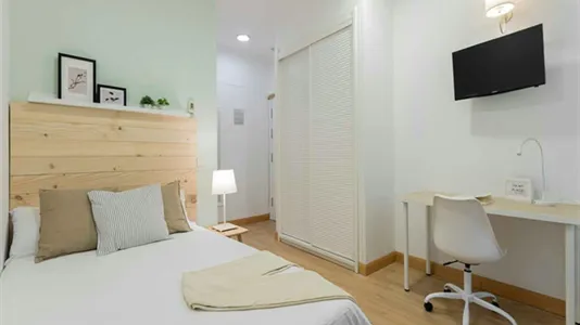 Rooms in Madrid Centro - photo 3