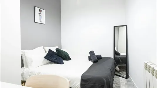 Rooms in Madrid Centro - photo 2