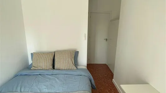 Rooms in Mislata - photo 10