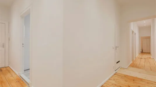 Rooms in Berlin Mitte - photo 9