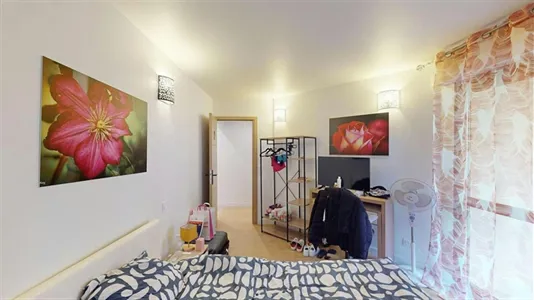 Rooms in Saint-Julien-en-Genevois - photo 2