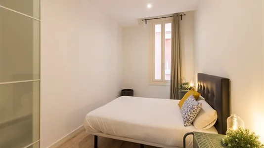 Apartments in Barcelona Ciutat Vella - photo 6