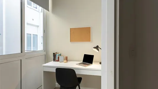 Rooms in Barcelona Eixample - photo 5