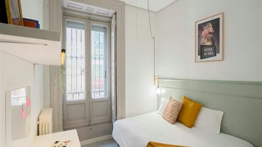 Rooms in Madrid Centro - photo 3