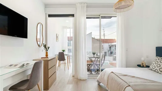 Rooms in Madrid Fuencarral-El Pardo - photo 2