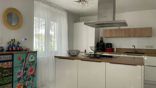 Houses in Main-Taunus-Kreis - photo 8