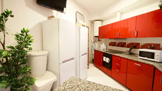 Rooms in Barcelona Eixample - photo 8