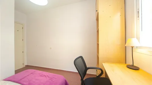 Rooms in Granada - photo 3