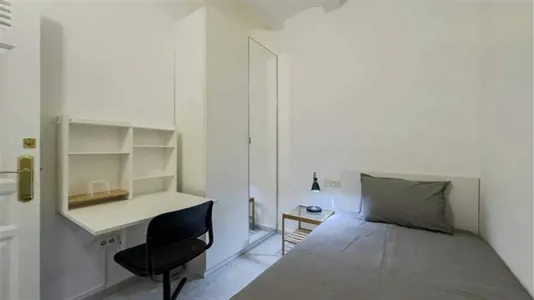 Rooms in Barcelona Ciutat Vella - photo 1