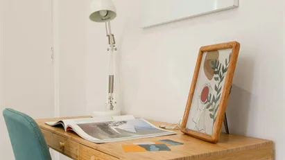 Room for rent in Milano Zona 8 - Fiera, Gallaratese, Quarto Oggiaro, Milan