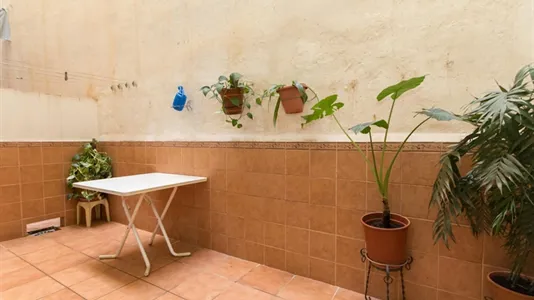 Rooms in Málaga - photo 10