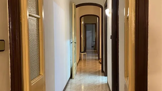 Rooms in Barcelona Eixample - photo 8