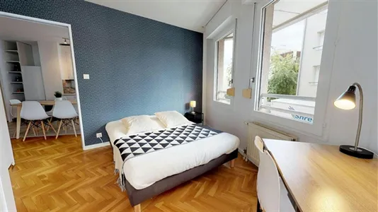 Rooms in Lyon - photo 2