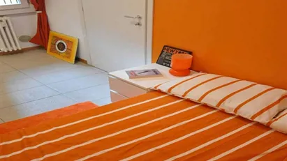 Room for rent in Milano Zona 4 - Vittoria, Forlanini, Milan