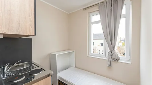 Apartments in Berlin Charlottenburg-Wilmersdorf - photo 1