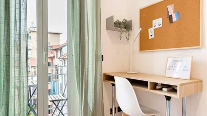 Room for rent in Milano Zona 5 - Vigentino, Chiaravalle, Gratosoglio, Milan
