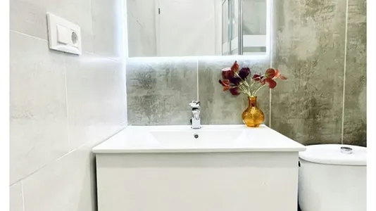 Rooms in Madrid Centro - photo 9