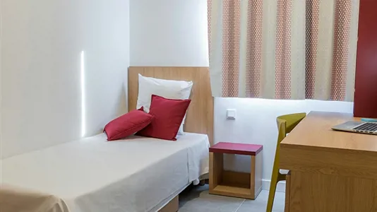 Rooms in Sevilla Triana - photo 1