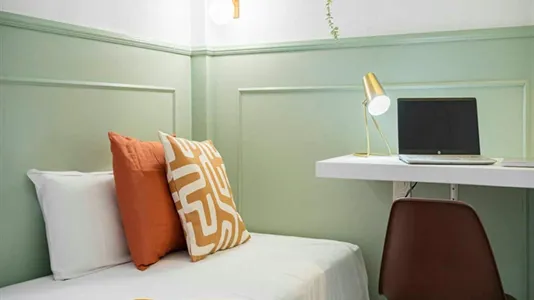 Rooms in Madrid Centro - photo 3