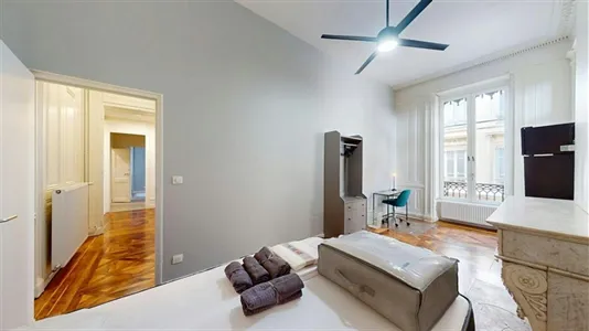 Rooms in Lyon - photo 1
