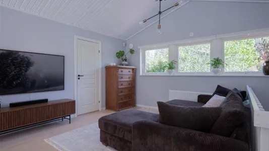 Houses in Huddinge - photo 6