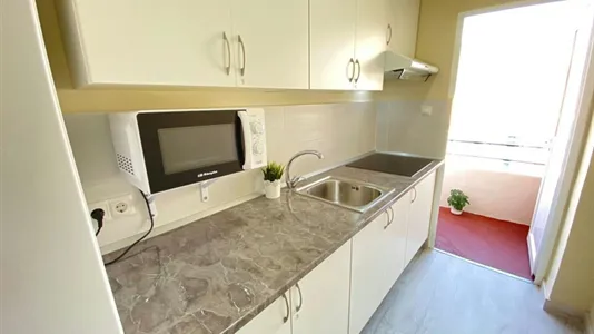 Rooms in Madrid San Blas - photo 10