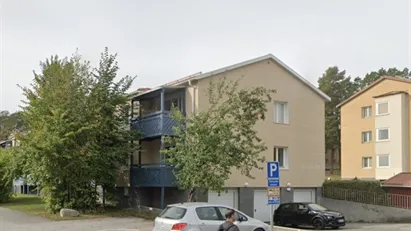 Västerås - 2rok - 6mån - 10.350kr/mån