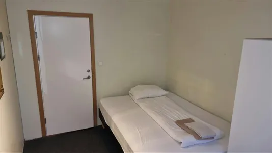 Rooms in Reykjavík Hlíðar - photo 2