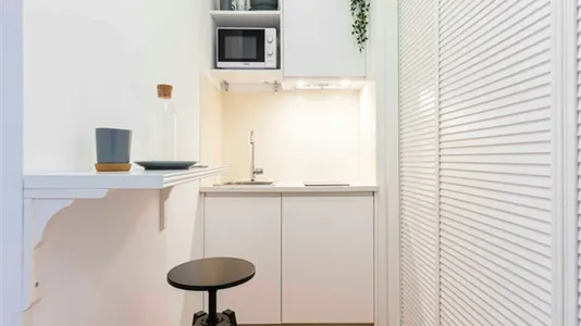 Rooms in Madrid Centro - photo 4