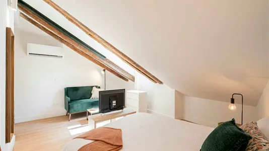 Rooms in Madrid Centro - photo 4