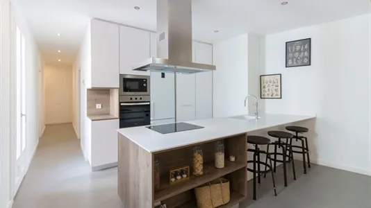 Apartments in Barcelona Ciutat Vella - photo 6