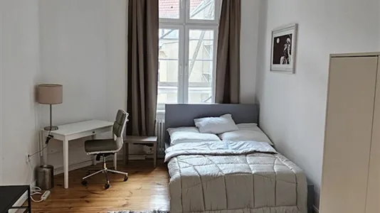 Rooms in Berlin Charlottenburg-Wilmersdorf - photo 1